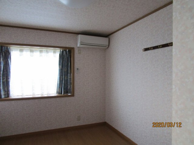 【居間・リビング】 | ハイツ白岩 | ゆったり過ごせるリビングです