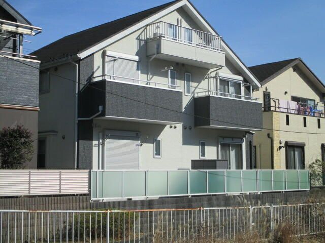 テラスリヴィエールⅢ