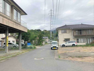 【前面道路含む現地写真】 | 利根郡みなかみ町川上売地 | 西側道路