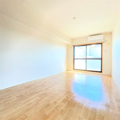 【居間・リビング】 | Ａ．Ｃｉｔｙ美園 | こちらの居間で趣味の時間をお楽しみください