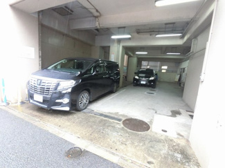 【駐車場】 | 平置き駐車場です。