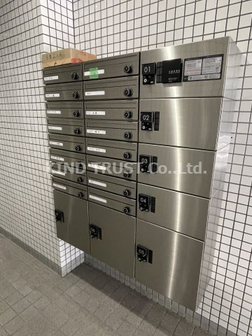 宮本ビルのその他共用部分|便利な宅配ボックスです