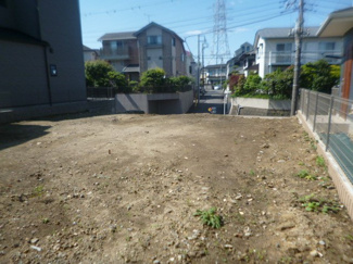 【展望】 | 前面道路より高台のためプライベートを保ちたい方にもお薦めです。