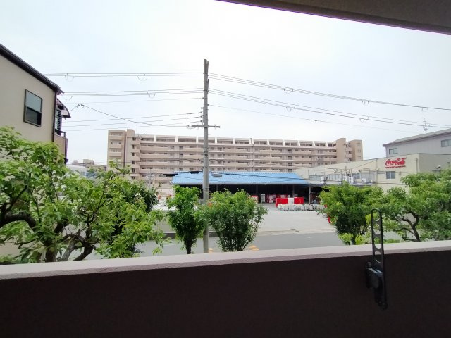 メイツ城東深江橋の展望|2階ですが、前棟がないので、見晴らしも良好ですよ♪