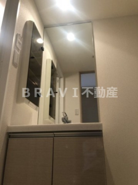 Fortuney大手前　BRAVI不動産の独立洗面台|【Fortuney大手前】独立洗面台で身支度をすべて済ませてしまいましょう