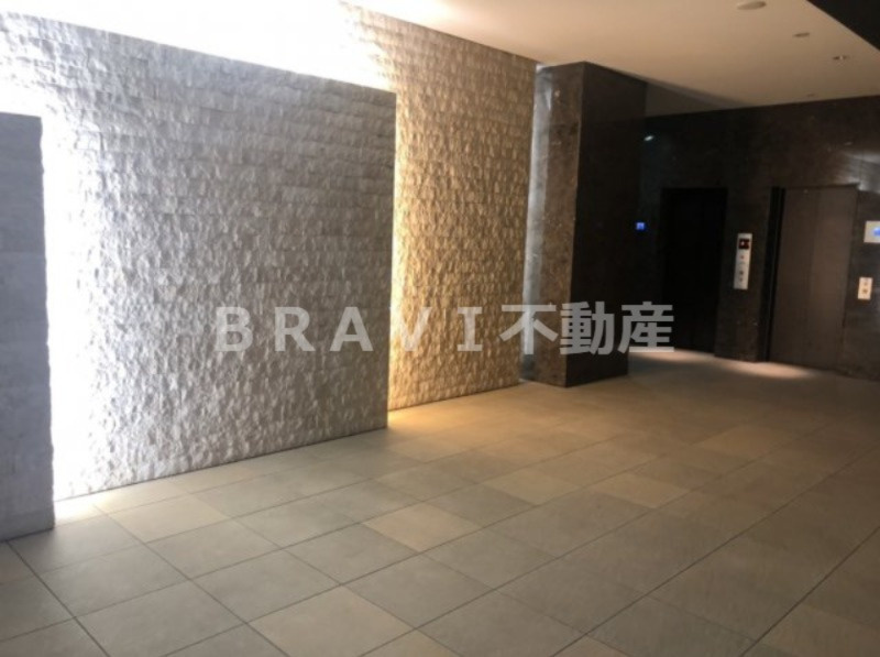 Fortuney大手前　BRAVI不動産のロビー|【Fortuney大手前】清潔なロビーです