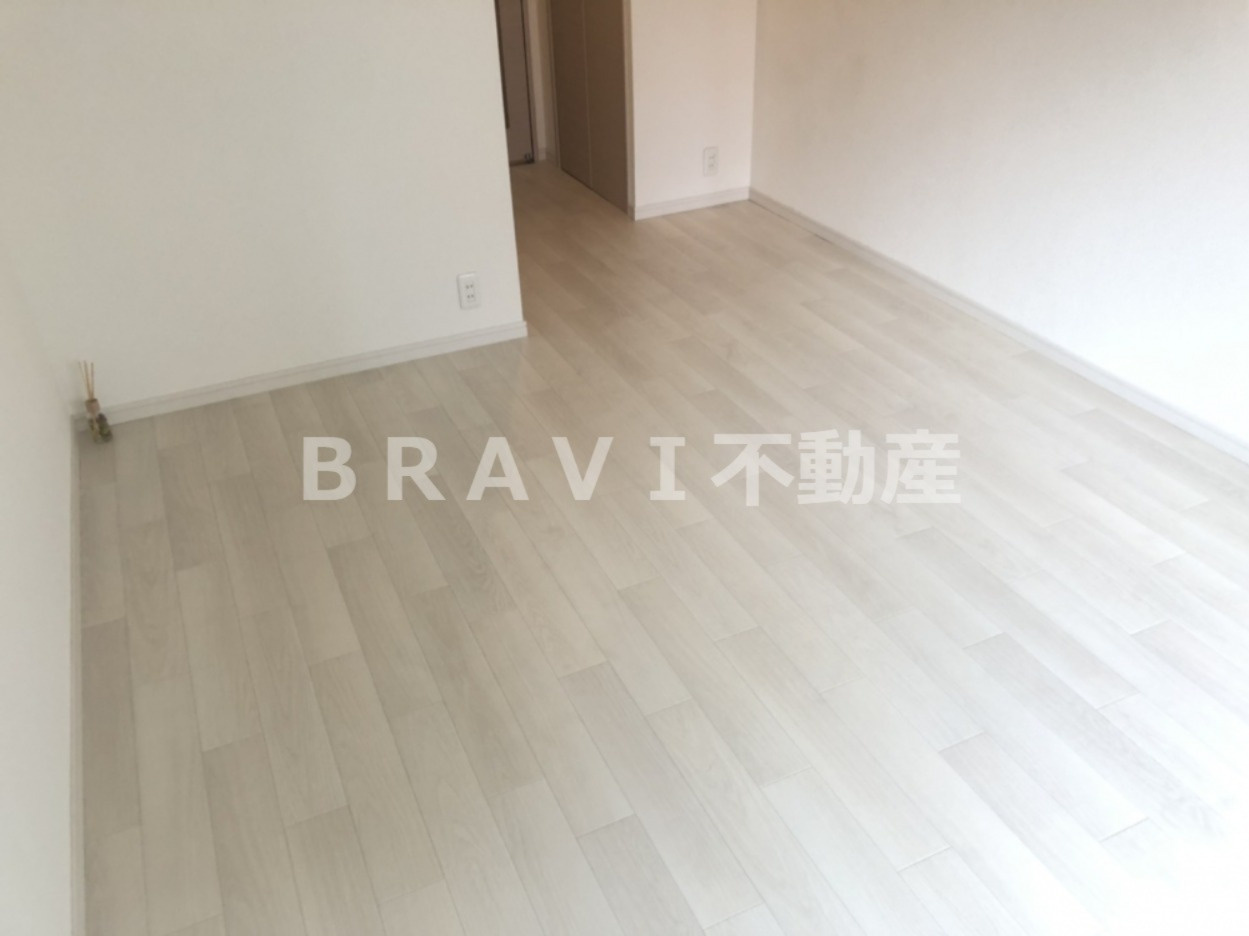 Fortuney大手前　BRAVI不動産の寝室|【Fortuney大手前】広くて明るい寝室