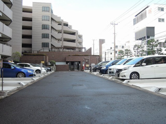 【駐車場】 | 機械式駐車場です。