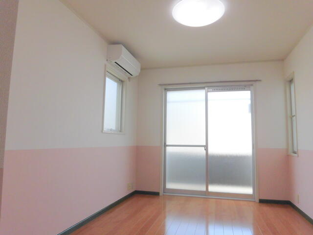 角部屋・２面採光のお部屋です。