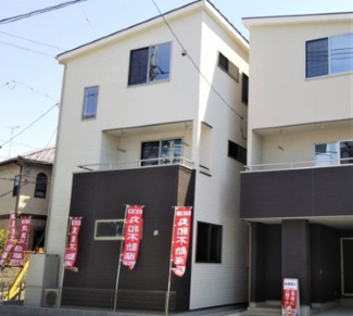 【外観】 | 平日・休日問わずご案内可能です！
お気軽にお問い合わせ下さい☆