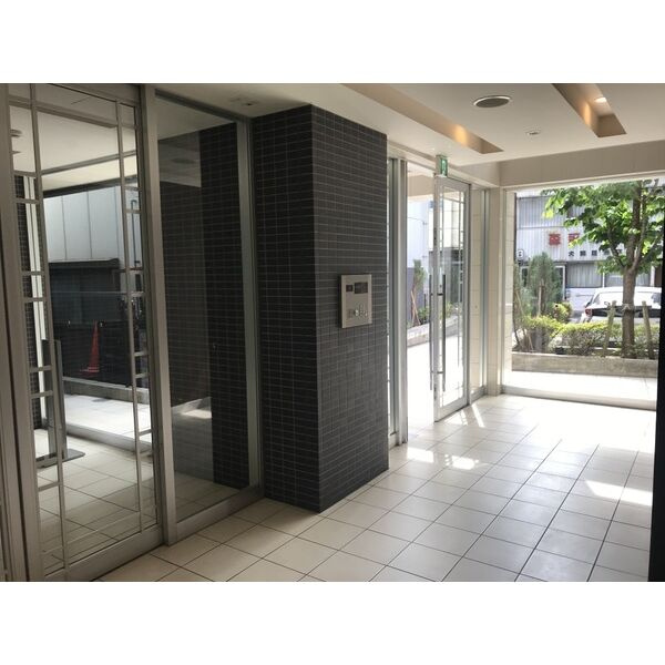 エステムプラザ名古屋・栄プレミアムのエントランス