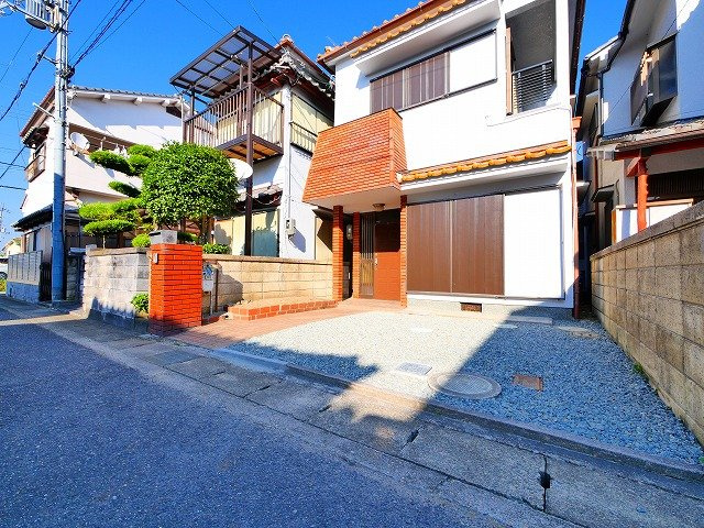 大和郡山市小泉町戸建の駐車場