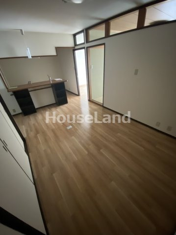 メゾンNの居間・リビング