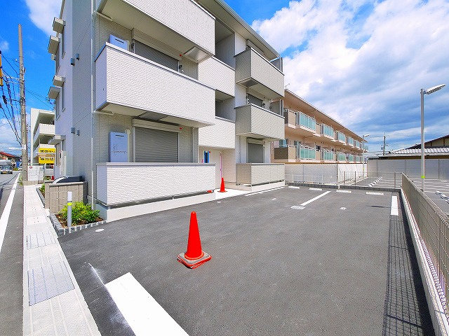 ボナール　A棟の駐車場|駐車スペースもあります