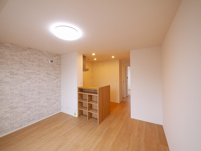 ボナール　A棟の居間・リビング|使いやすい居間です