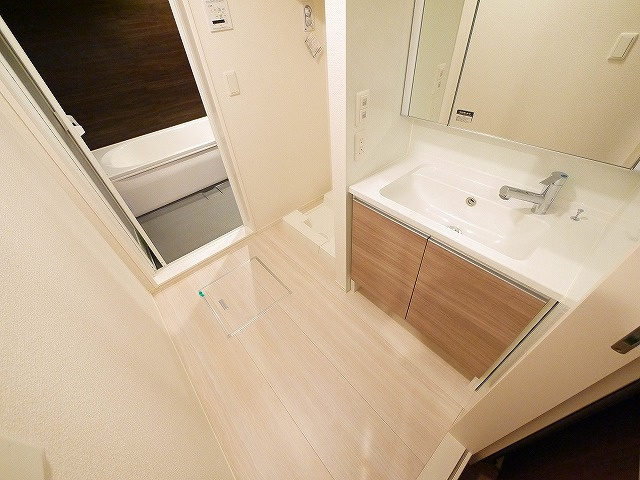 ボナール　C棟の洗面所|スペースが確保できる洗面所です