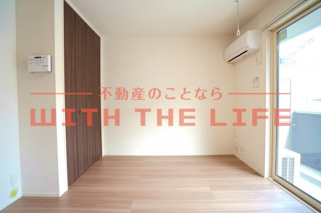 ガナール【キャッシュバック対象物件】の居間・リビング|こちらの居間で趣味の時間をお楽しみください