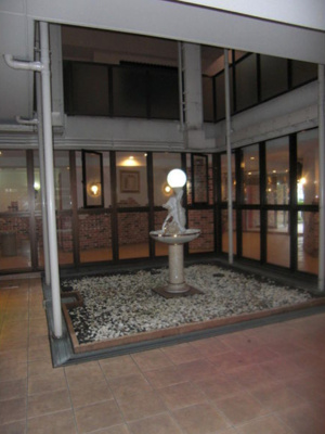 【ロビー】 | キャニスコート上新庄