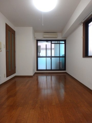 【居間・リビング】 | ロイヤルコート