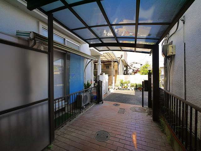 西九条2丁目一戸建の駐車場|駐車場完備です