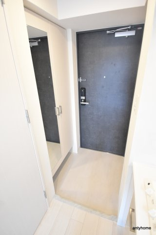 プロヴィスタ新大阪イーストゲート　仲介手数料無料の玄関