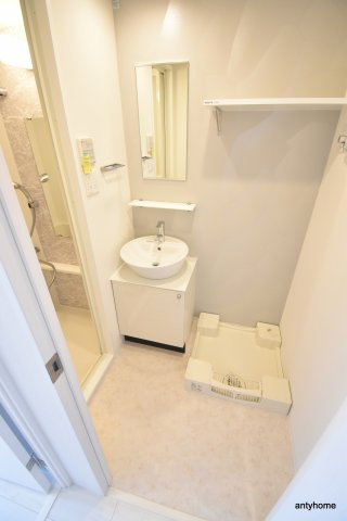 プロヴィスタ新大阪イーストゲート　仲介手数料無料の洗面所