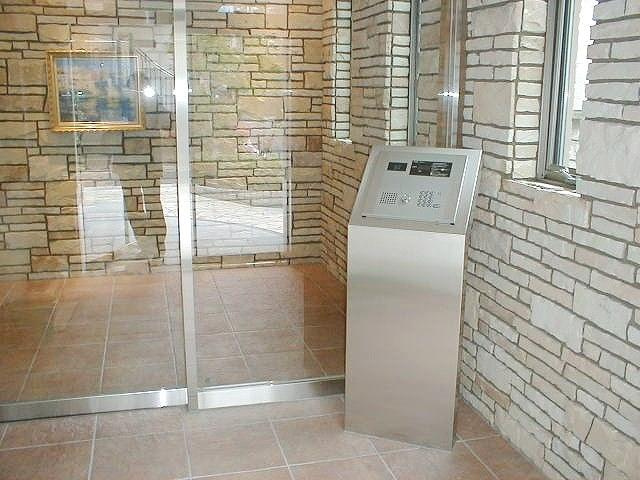 シャンブル向丘のエントランス|エントランス