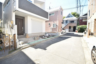 【前面道路含む現地写真】 | 現地見学や資料請求などお気軽にお問合わせ下さい。
周辺環境とあわせて現地ご案内致します。