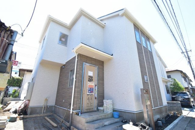 【外観】 | 日野市日野台2丁目　新築戸建　1号棟 | あらゆる夢を叶える新たな未来へ一歩踏み出す…明日への勇気と活力を与えてくれるそんな邸がこちらです

