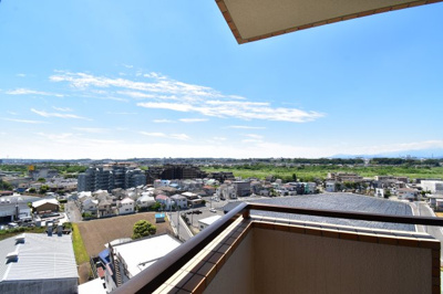 【展望】 | ダイアパレス西立川 | 景色を遮るものがないと、陽の光を長い時間浴びられます。空気も澄んでいるように感じますね。