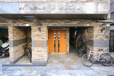 【エントランス】 | エルサンタフェ渋谷 | 落ち着いたエントランスです