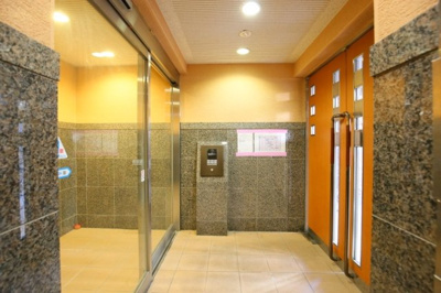 【エントランス】 | エルサンタフェ渋谷 | エントランスです