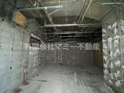【内装】 | 高架下店舗K