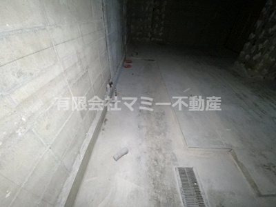 【内装】 | 高架下店舗K