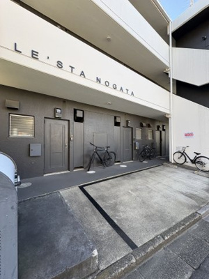【エントランス】 | レ・スタ野方 | 月額管理料無料！賃貸管理はアブレイズパートナーズにお任せを！