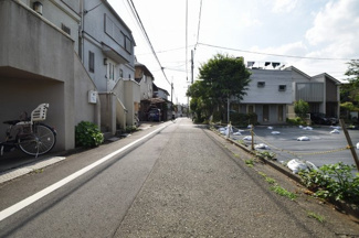 【前面道路含む現地写真】 | 現地見学や資料請求などお気軽にお問合わせ下さい。
周辺環境とあわせて現地ご案内致します。