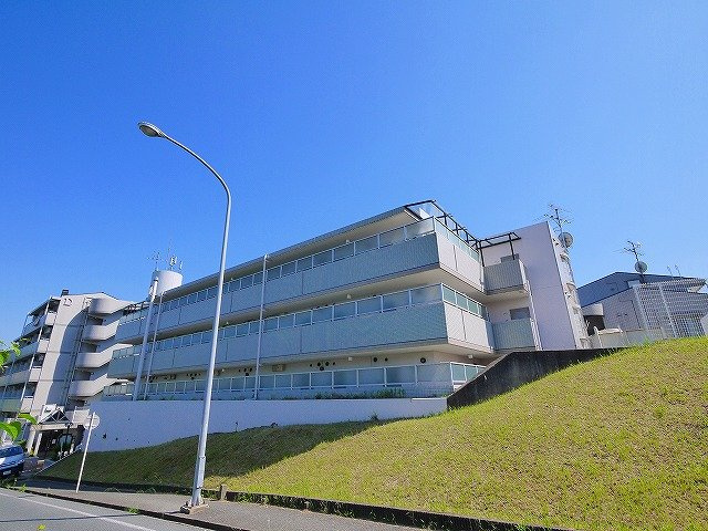 シティーパレス東生駒P-III　Cの外観|外はこのようになっています