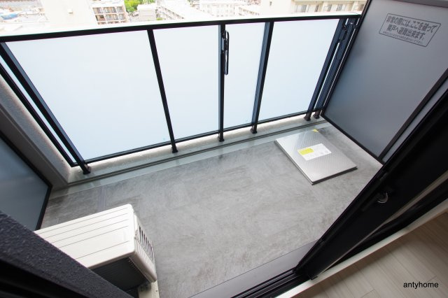S-RESIDENCE三国WEST　仲介手数料無料のバルコニー