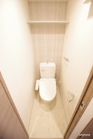 S-RESIDENCE三国WEST　仲介手数料無料のトイレ