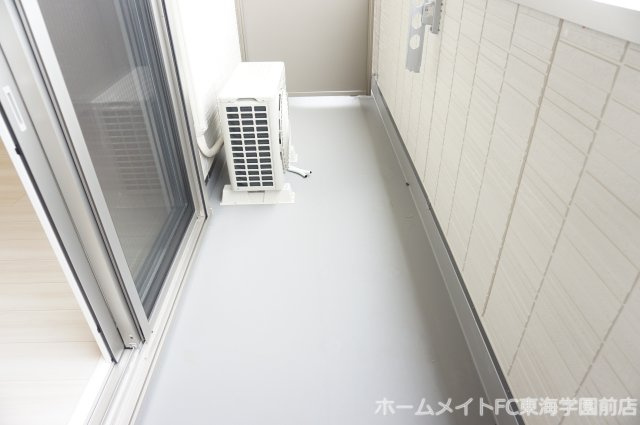 熊本市東区長嶺東６丁目のアパートのバルコニー