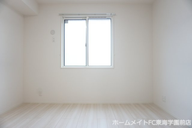 熊本市東区長嶺東６丁目のアパートの寝室