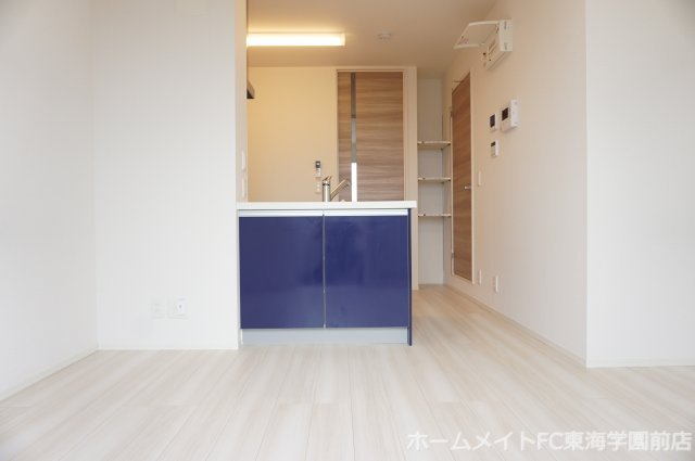 熊本市東区長嶺東６丁目のアパートの居間・リビング