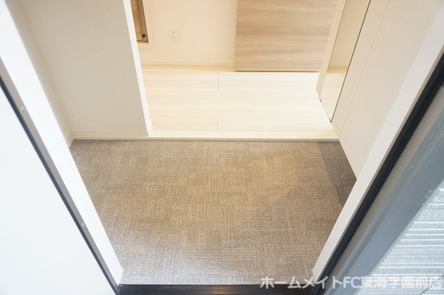 熊本市東区長嶺東６丁目のアパートの玄関