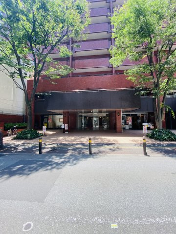 シャンボール大名A棟のエントランス