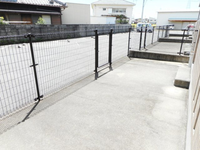 【庭】 | 鯉田マンション
