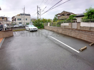 【駐車場】