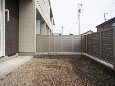 【庭】 | ヴィヴァーチェⅠ | 専用庭付きです♪