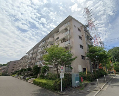 【外観】 | 杉田坪呑４街区２号棟 | 総戸数１４５戸、平成２年８月築、管理人は日勤勤務につき管理体制良好です♪