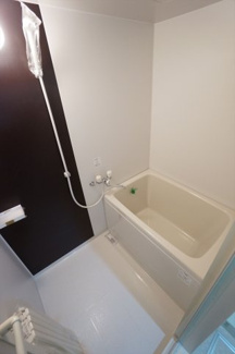 【浴室】 | 川越グリーンパークN-2号棟 | 落ち着いた空間のお風呂です