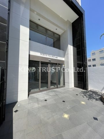 NORTH VILLAGE 参番館のエントランス|建物の内部です